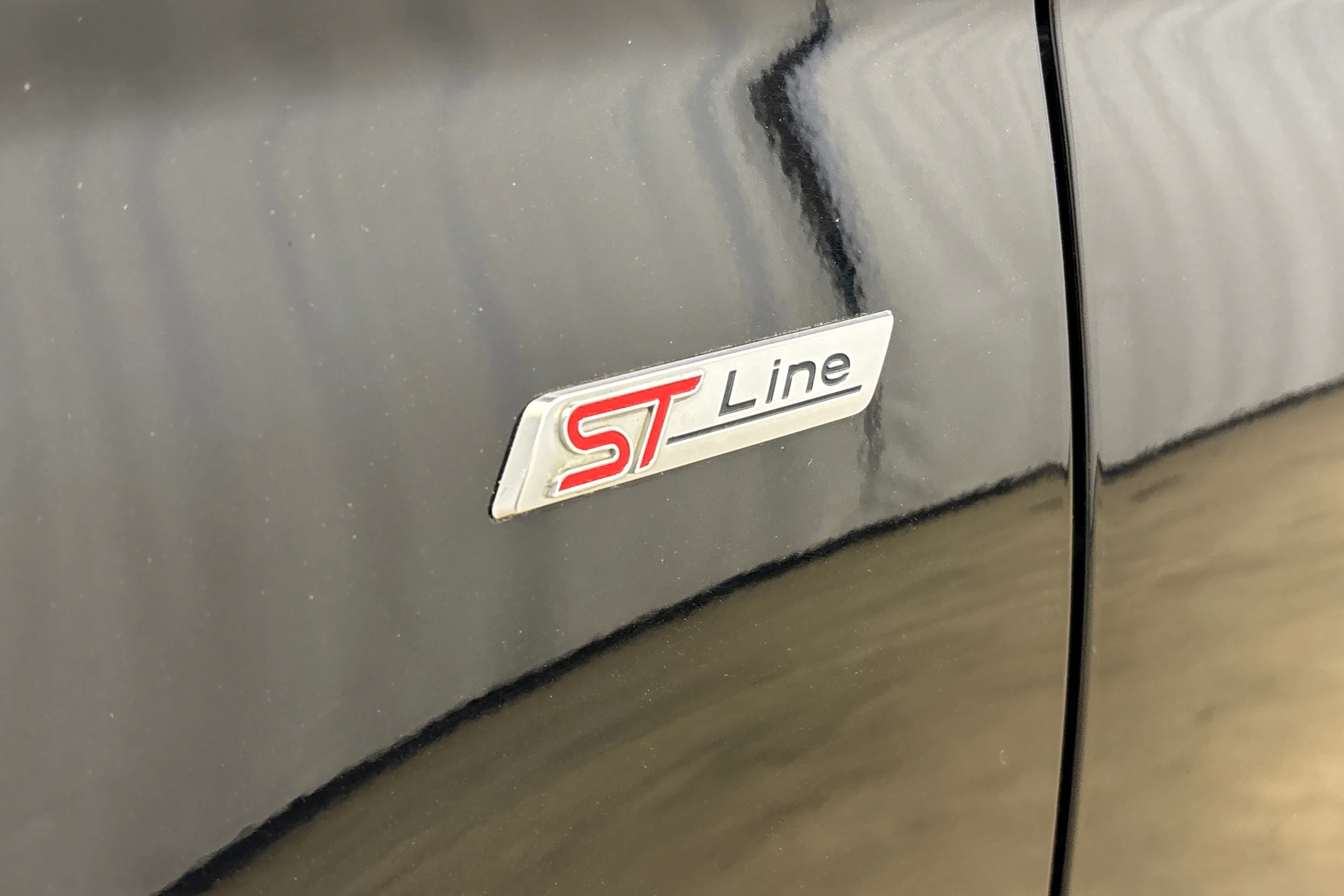 musta Ford Mondeo 2017 kuva 26.