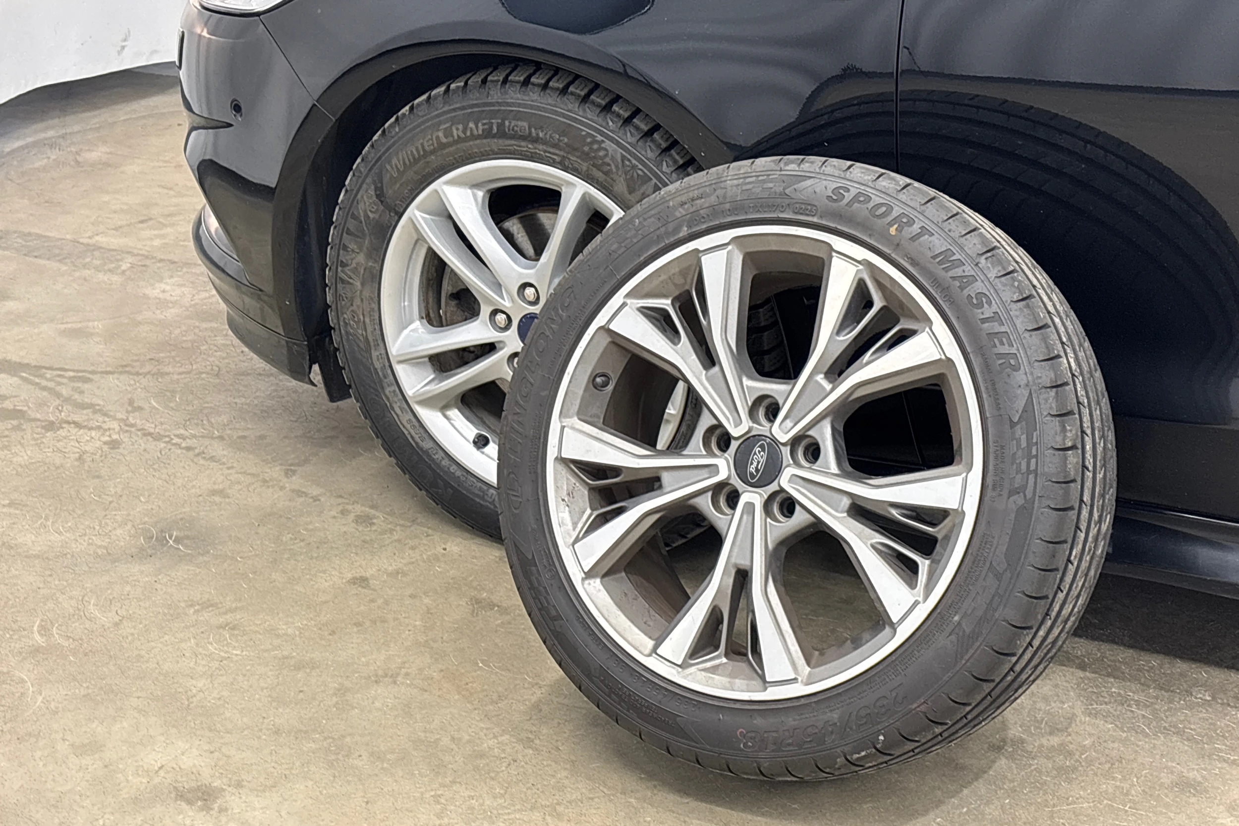 musta Ford Mondeo 2017 kuva 33.