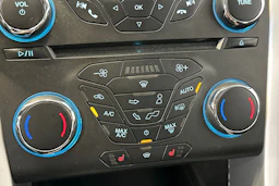 valkoinen Ford Mondeo 2017 kuva 21.