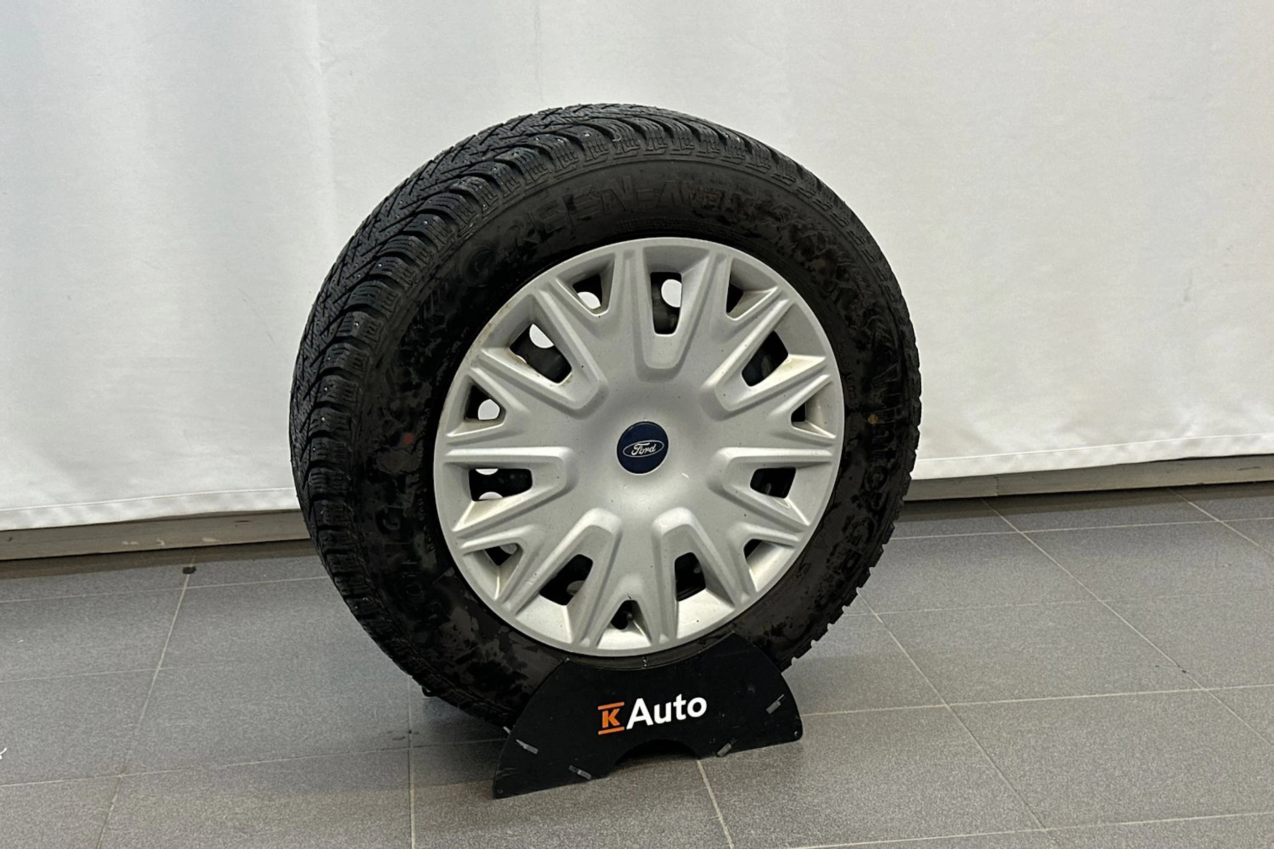 valkoinen Ford Mondeo 2017 kuva 26.