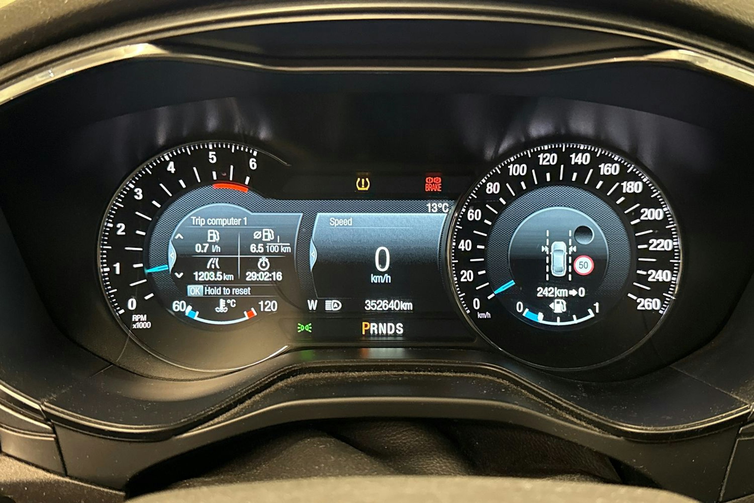 valkoinen Ford Mondeo 2017 kuva 19.