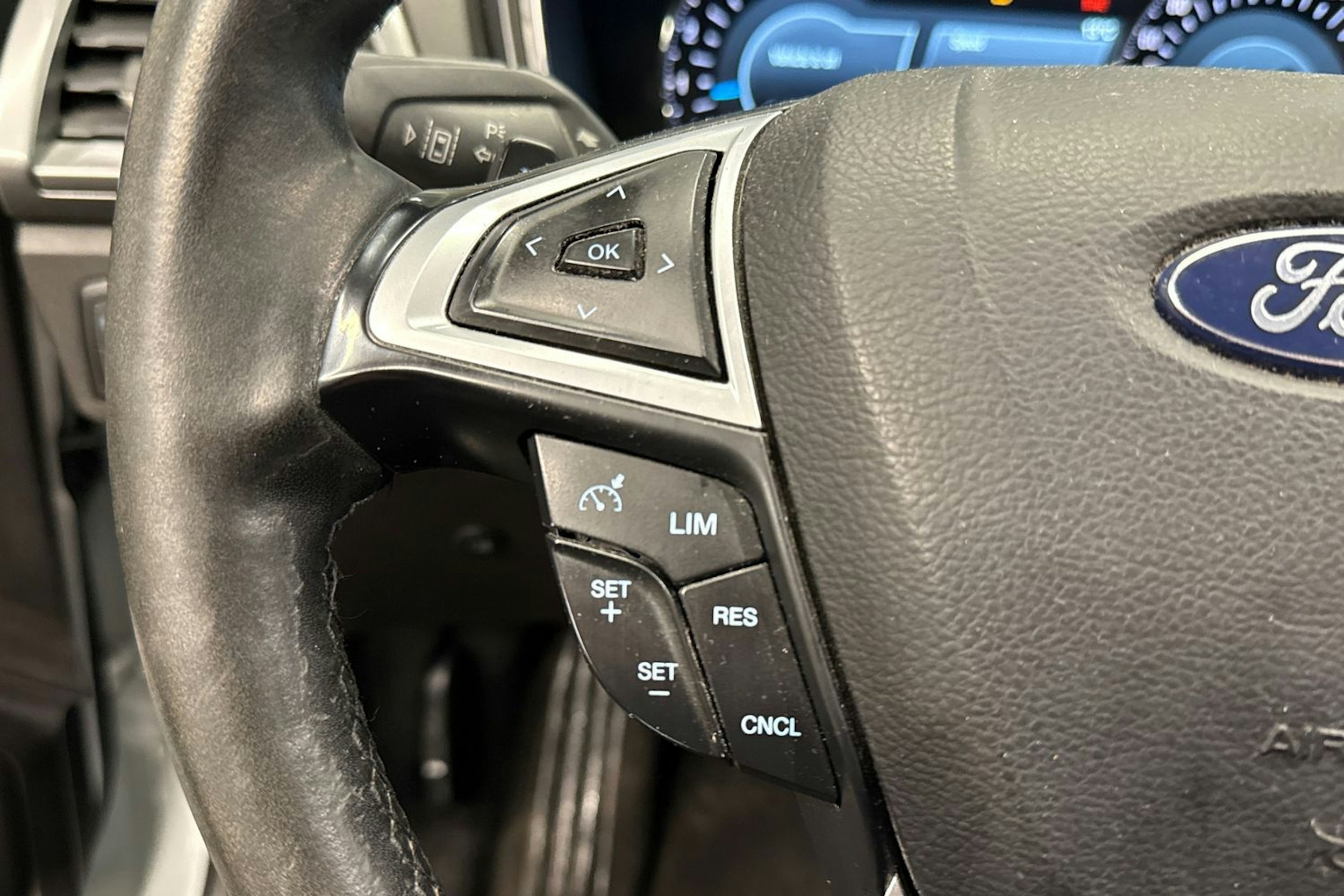 valkoinen Ford Mondeo 2017 kuva 21.