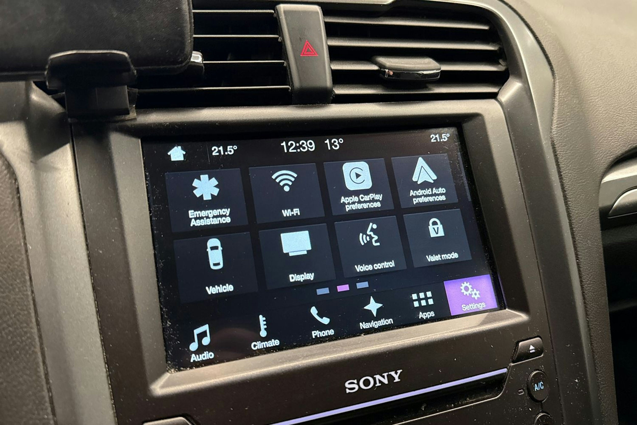 valkoinen Ford Mondeo 2017 kuva 25.