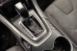 valkoinen Ford Mondeo 2017 kuva 27.