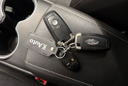 valkoinen Ford Mondeo 2017 kuva 28.