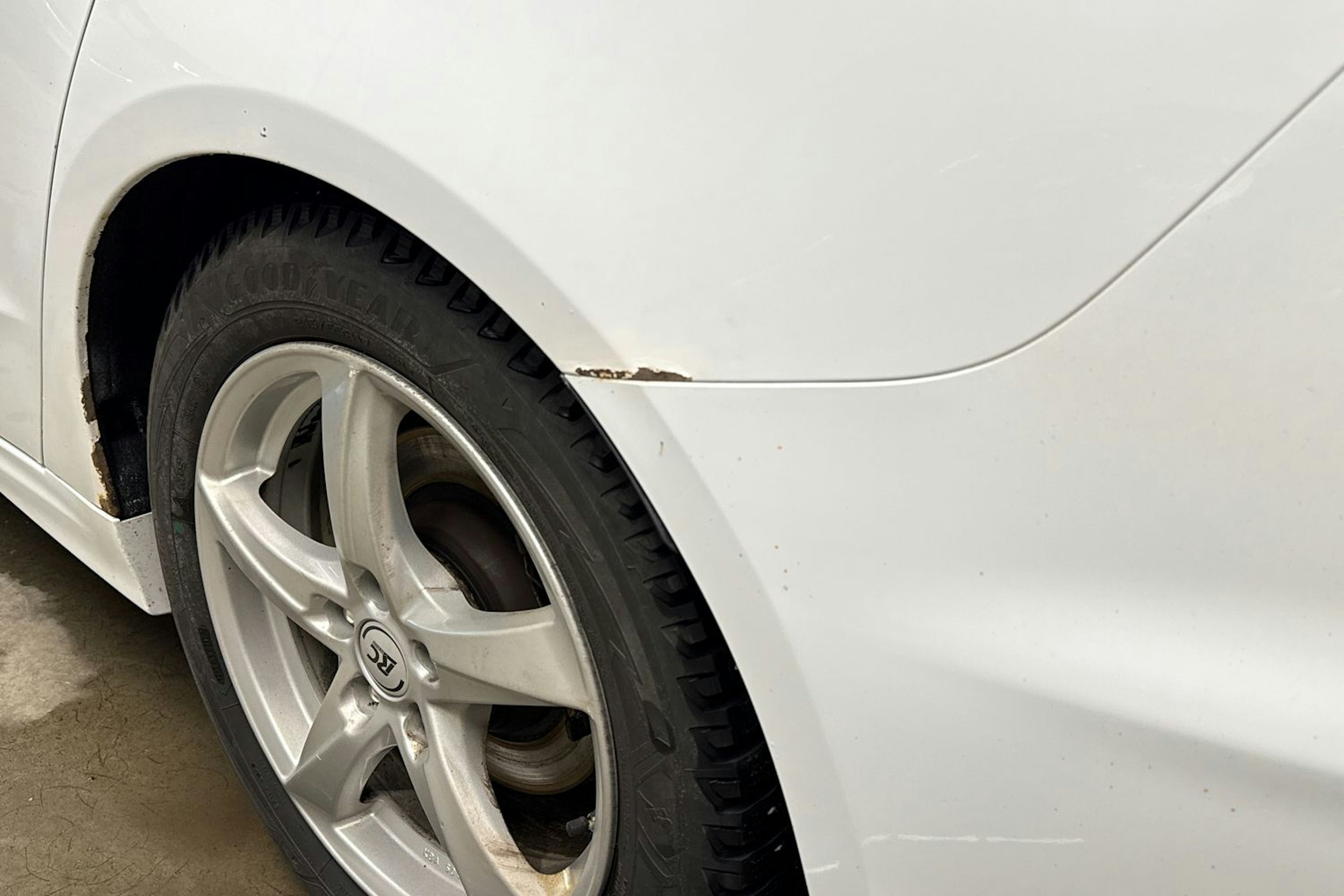 valkoinen Ford Mondeo 2017 kuva 37.