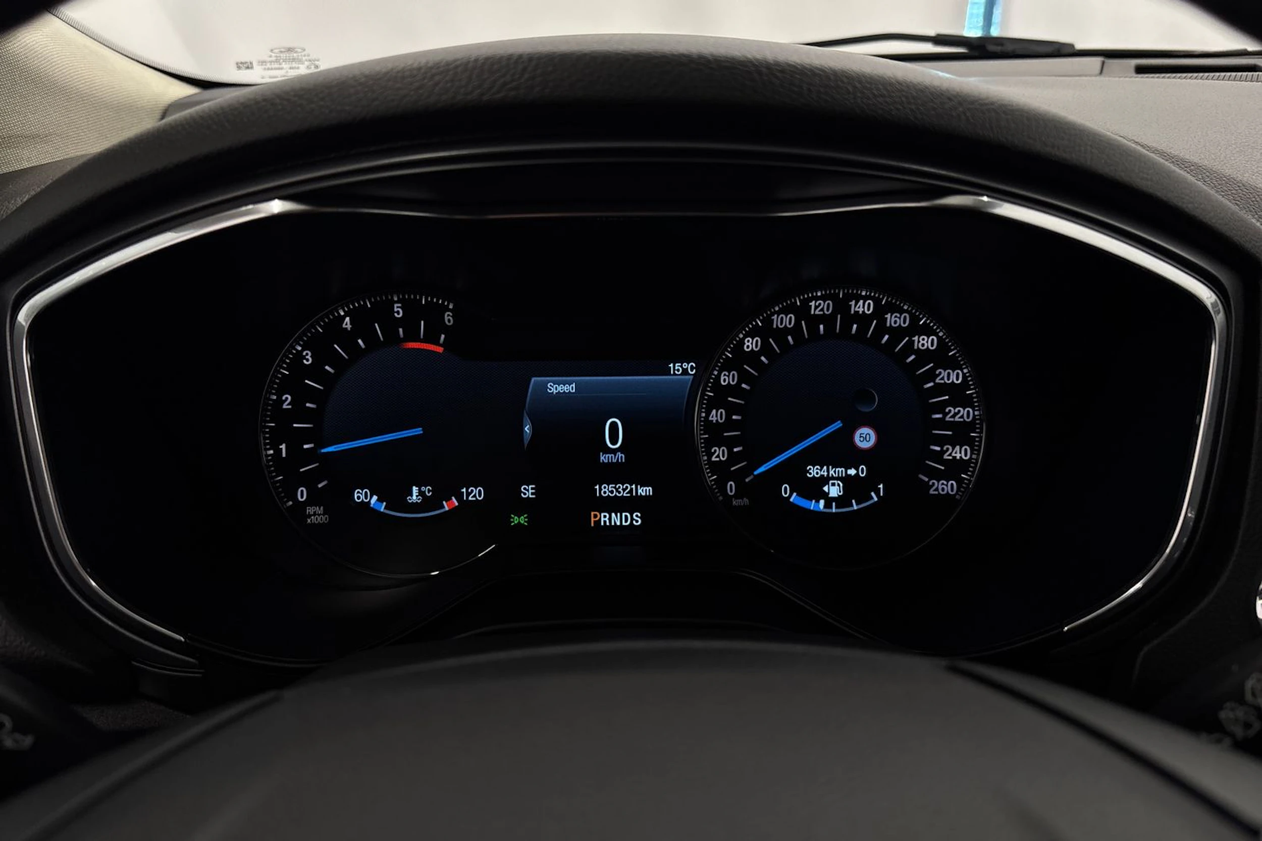 valkoinen Ford Mondeo 2017 kuva 11.