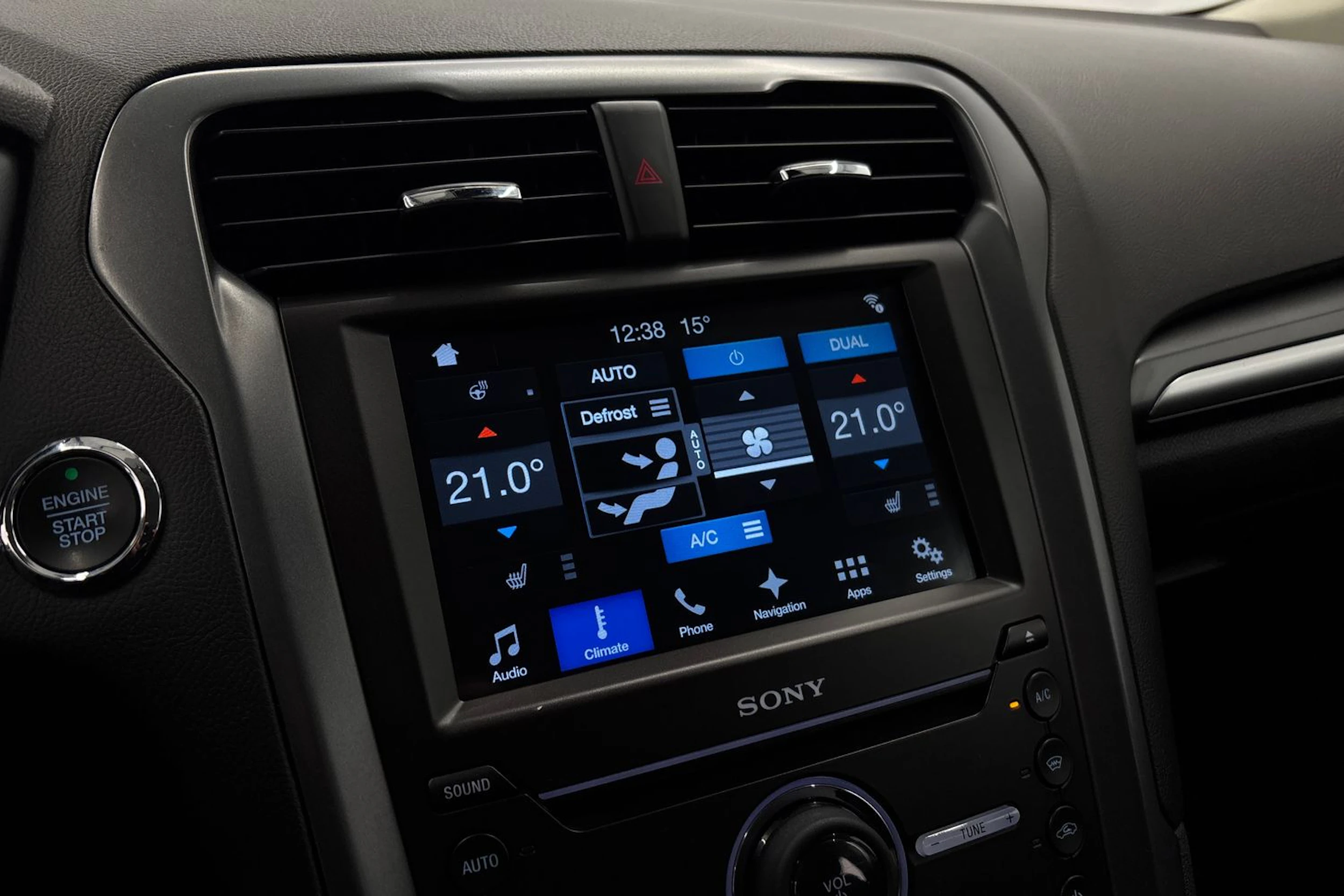 valkoinen Ford Mondeo 2017 kuva 18.