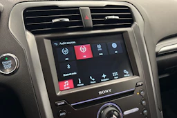valkoinen Ford Mondeo 2017 kuva 19.