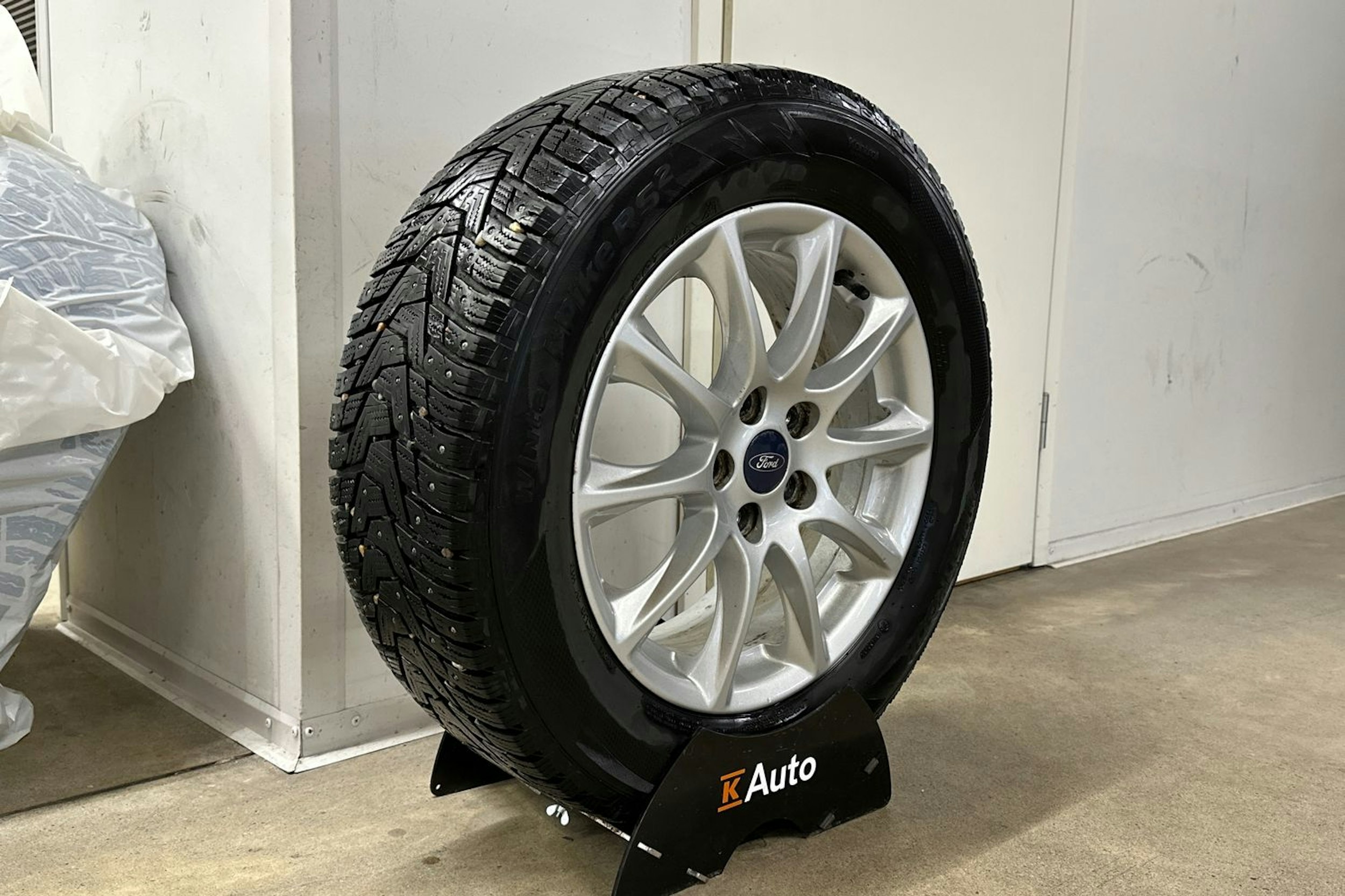 valkoinen Ford Mondeo 2017 kuva 13.