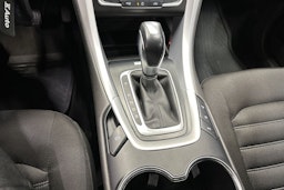 valkoinen Ford Mondeo 2017 kuva 23.