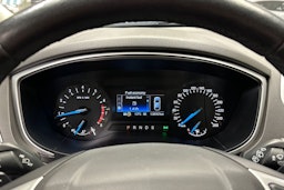 valkoinen Ford Mondeo 2017 kuva 25.