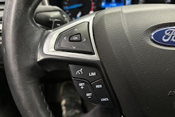 valkoinen Ford Mondeo 2017 kuva 26.