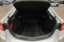 valkoinen Ford Mondeo 2017 kuva 29.