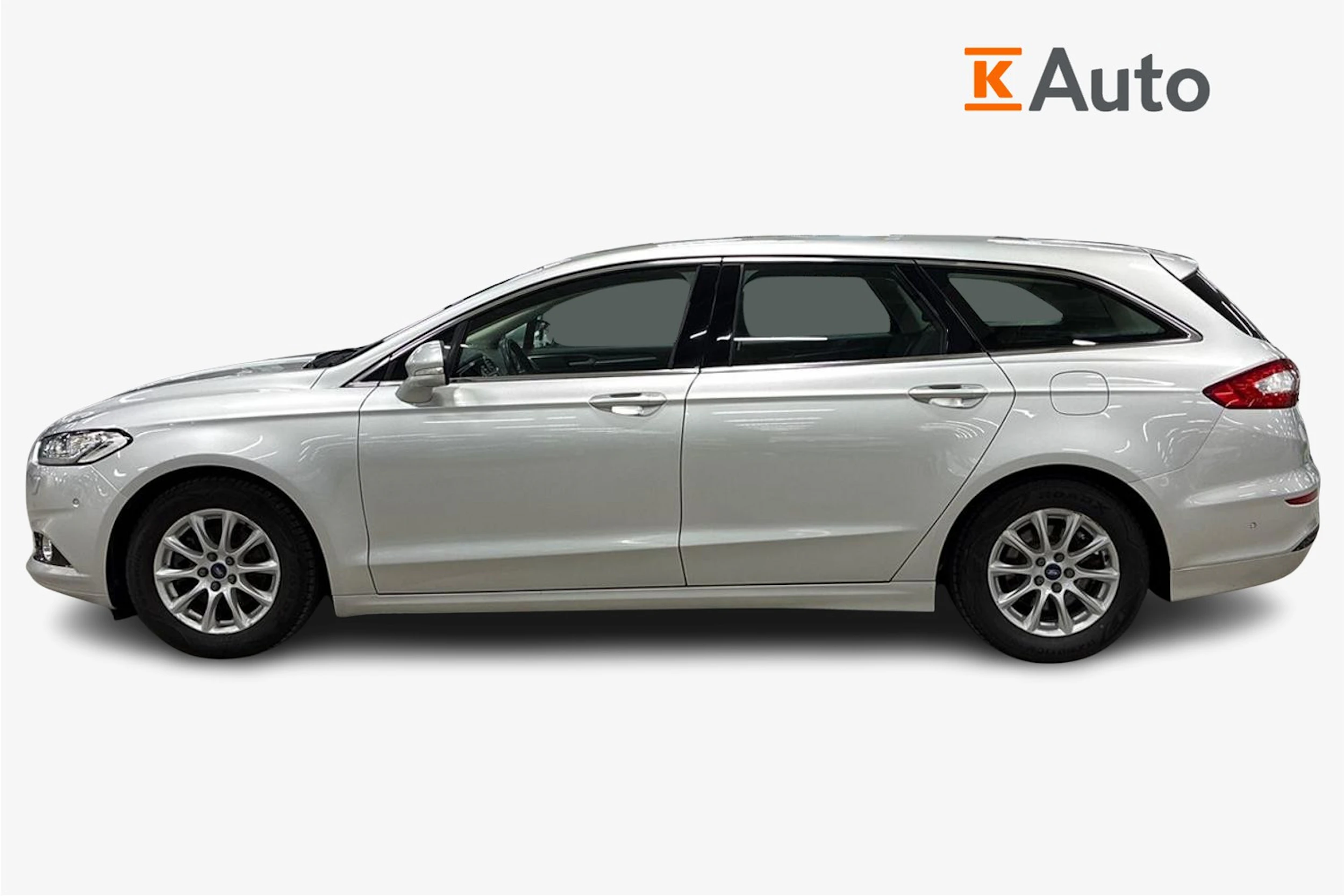 harmaa Ford Mondeo 2017 kuva 5.