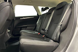 harmaa Ford Mondeo 2017 kuva 8.