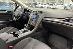 harmaa Ford Mondeo 2017 kuva 26.