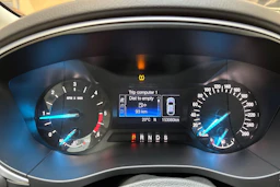 valkoinen Ford Mondeo 2017 kuva 17.