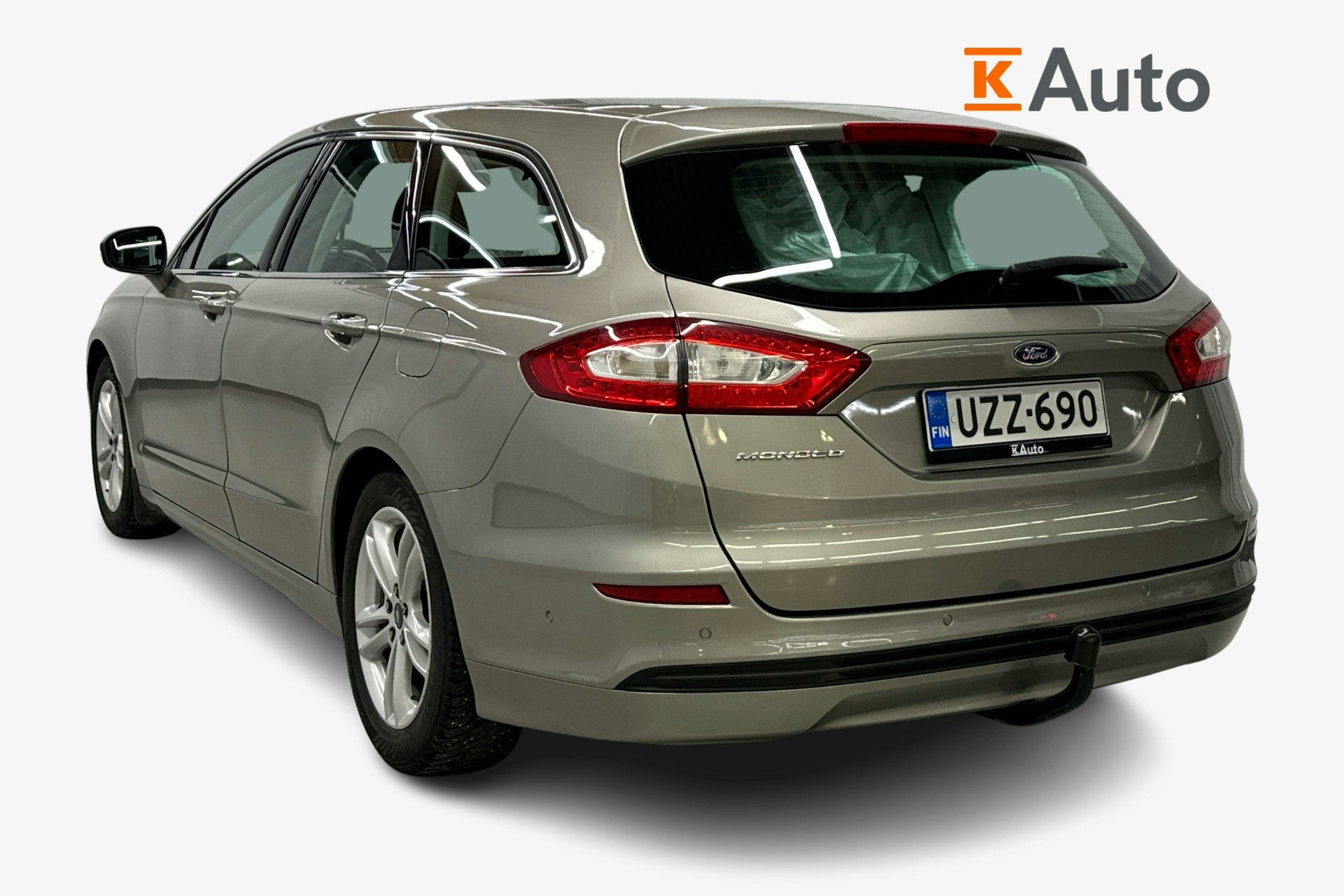 harmaa Ford Mondeo 2017 kuva 2.