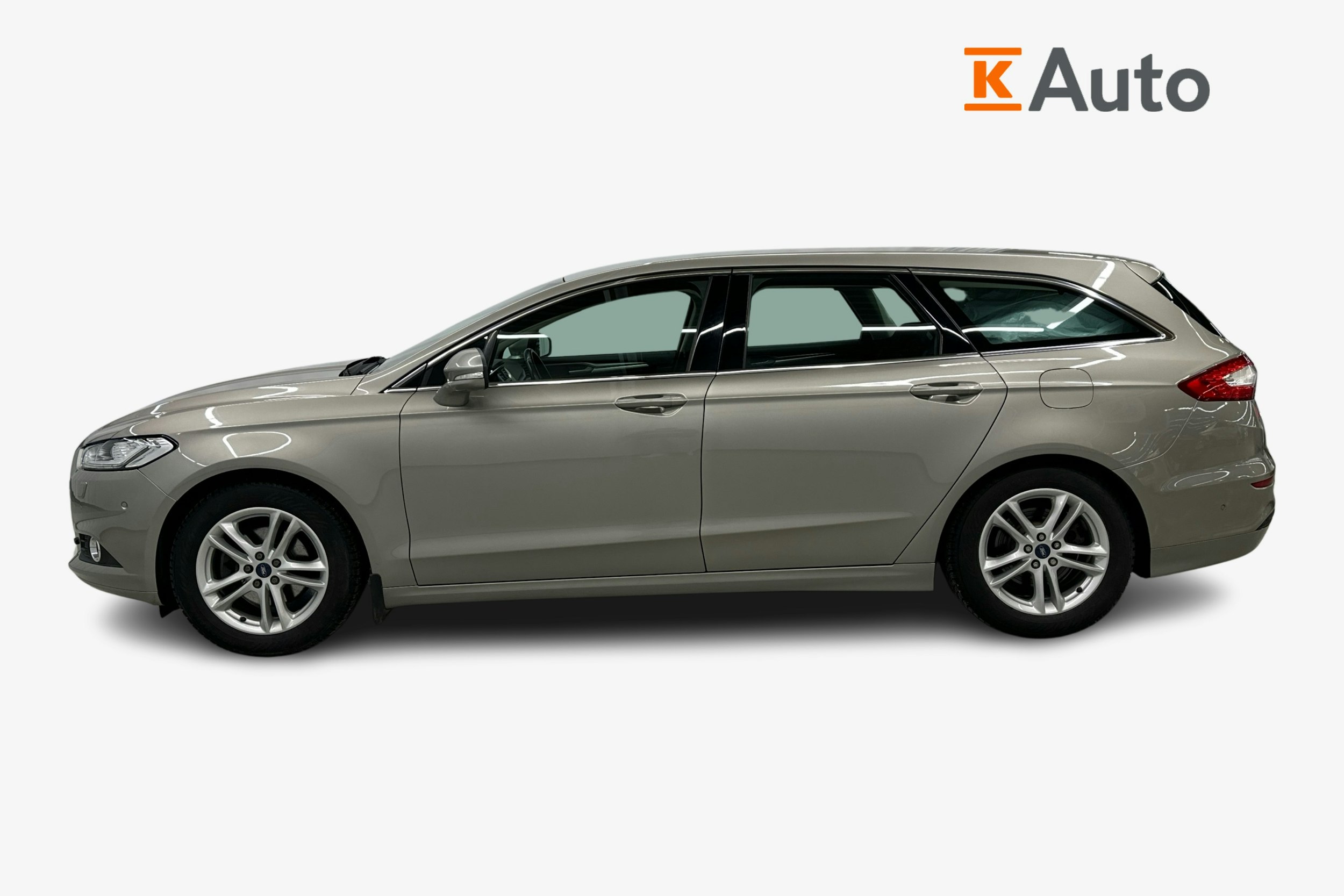 harmaa Ford Mondeo 2017 kuva 5.