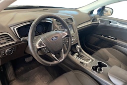 sininen Ford Mondeo 2017 kuva 7.