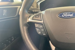 sininen Ford Mondeo 2017 kuva 15.