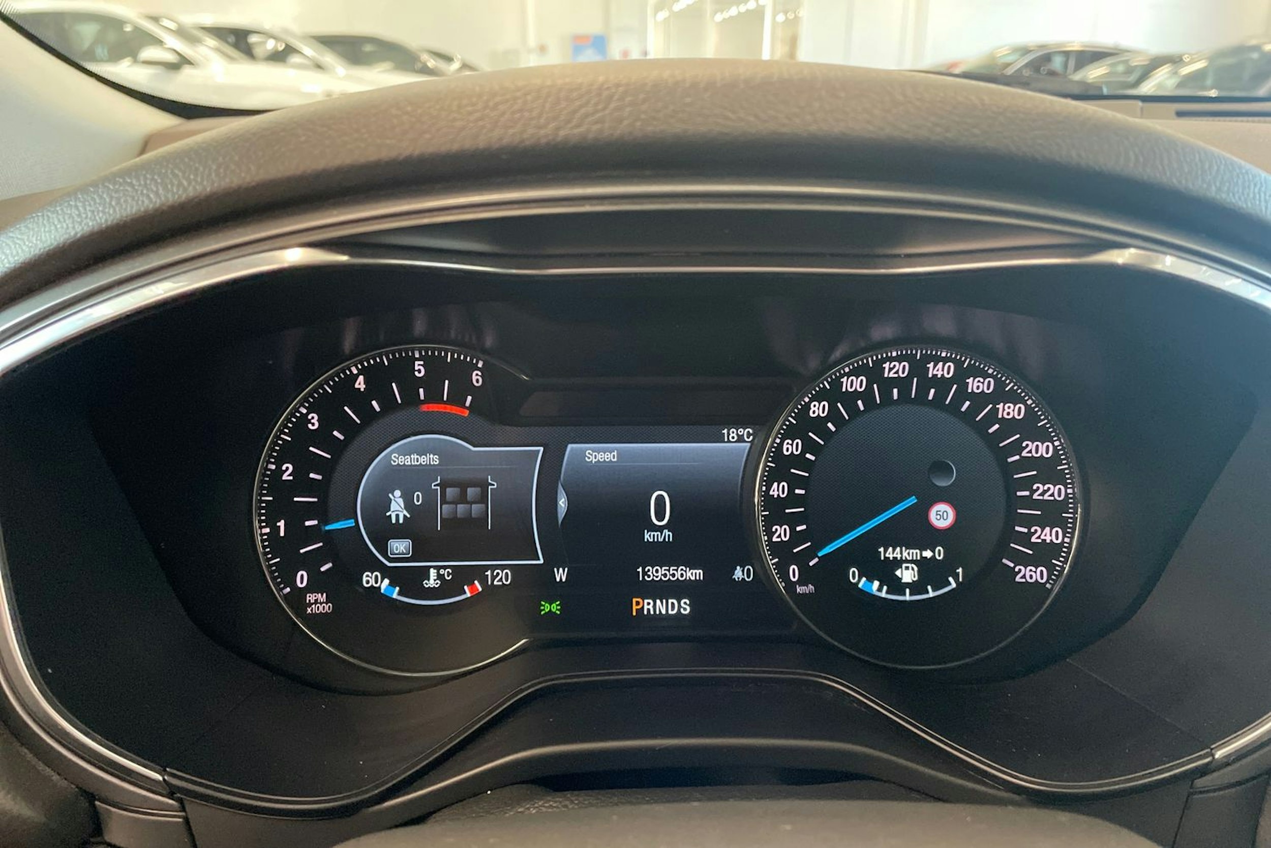 sininen Ford Mondeo 2017 kuva 17.