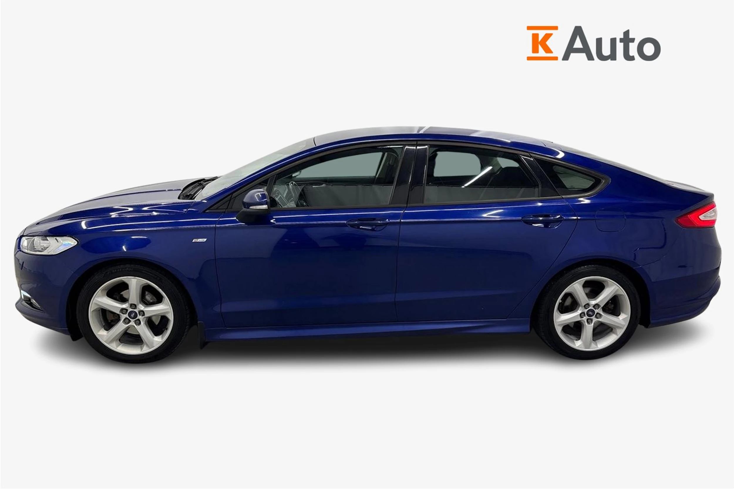 sininen Ford Mondeo 2017 kuva 5.