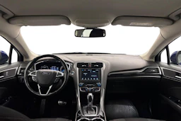 sininen Ford Mondeo 2017 kuva 7.