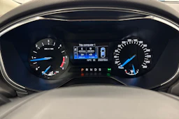 sininen Ford Mondeo 2017 kuva 11.