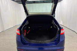 sininen Ford Mondeo 2017 kuva 18.