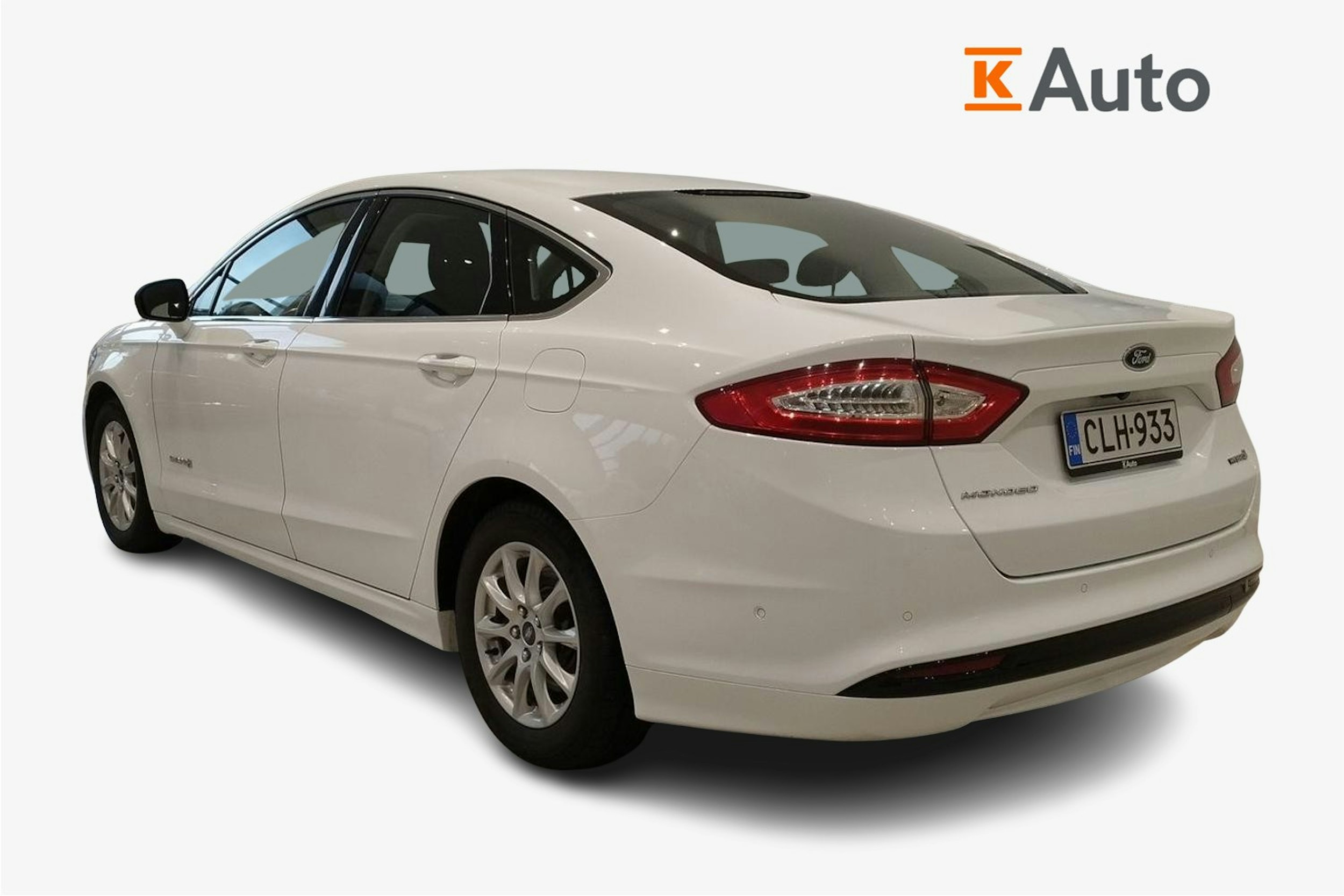 valkoinen Ford Mondeo 2018 kuva 2.