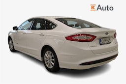valkoinen Ford Mondeo 2018 kuva 2.