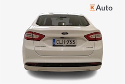 valkoinen Ford Mondeo 2018 kuva 3.