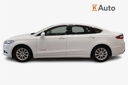 valkoinen Ford Mondeo 2018 kuva 6.