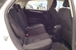 valkoinen Ford Mondeo 2018 kuva 18.