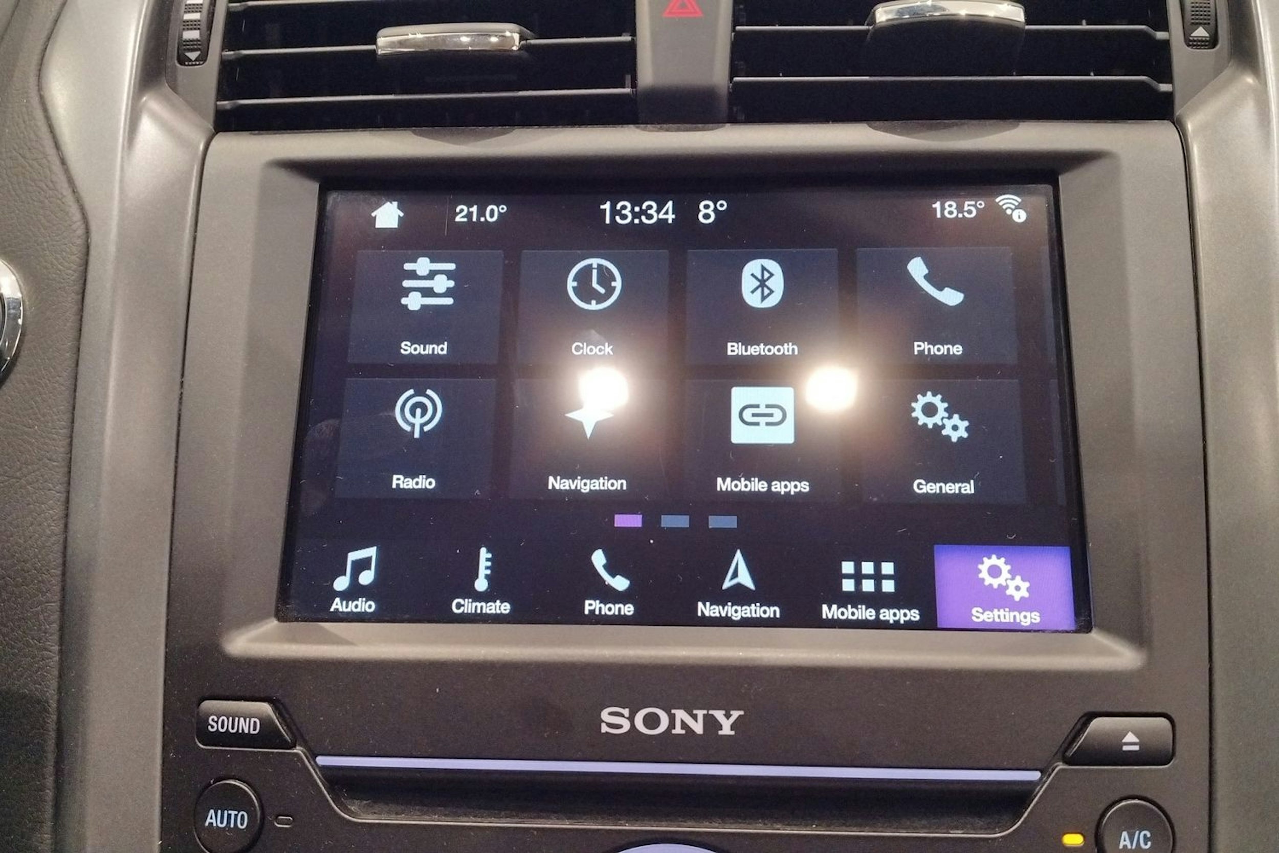 valkoinen Ford Mondeo 2018 kuva 19.