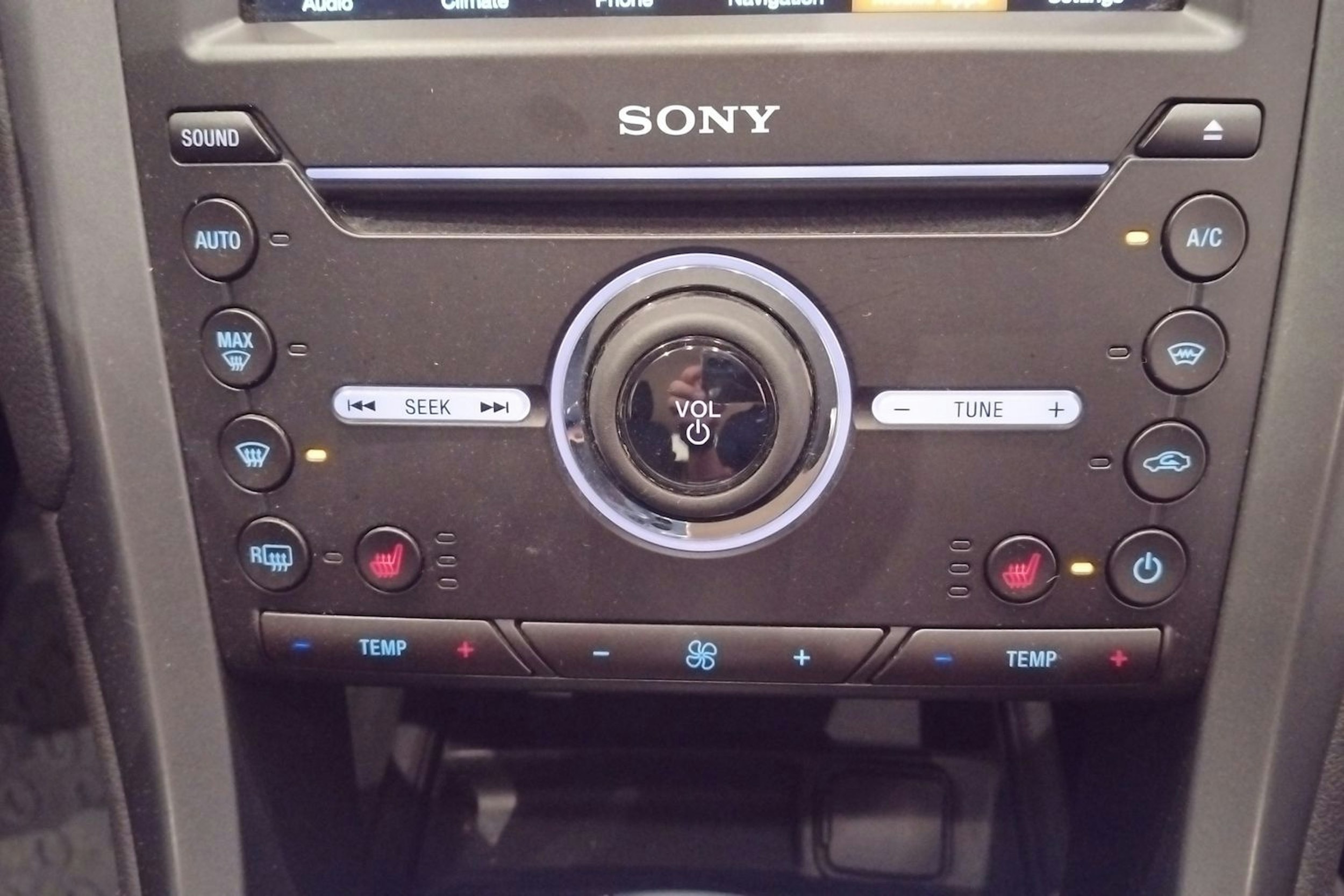 valkoinen Ford Mondeo 2018 kuva 24.