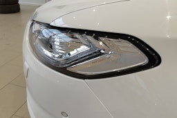 valkoinen Ford Mondeo 2018 kuva 32.