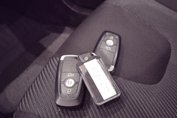 valkoinen Ford Mondeo 2018 kuva 36.