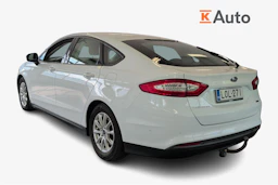 valkoinen Ford Mondeo 2018 kuva 2.
