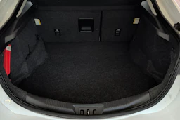 valkoinen Ford Mondeo 2018 kuva 11.