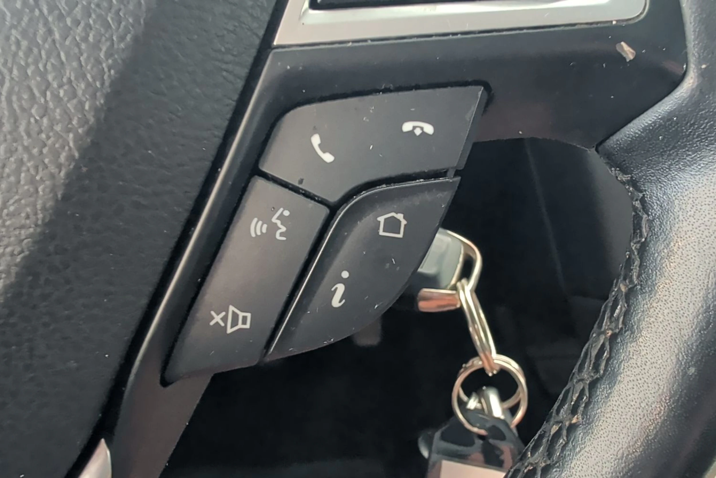 valkoinen Ford Mondeo 2018 kuva 21.