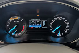 valkoinen Ford Mondeo 2018 kuva 22.
