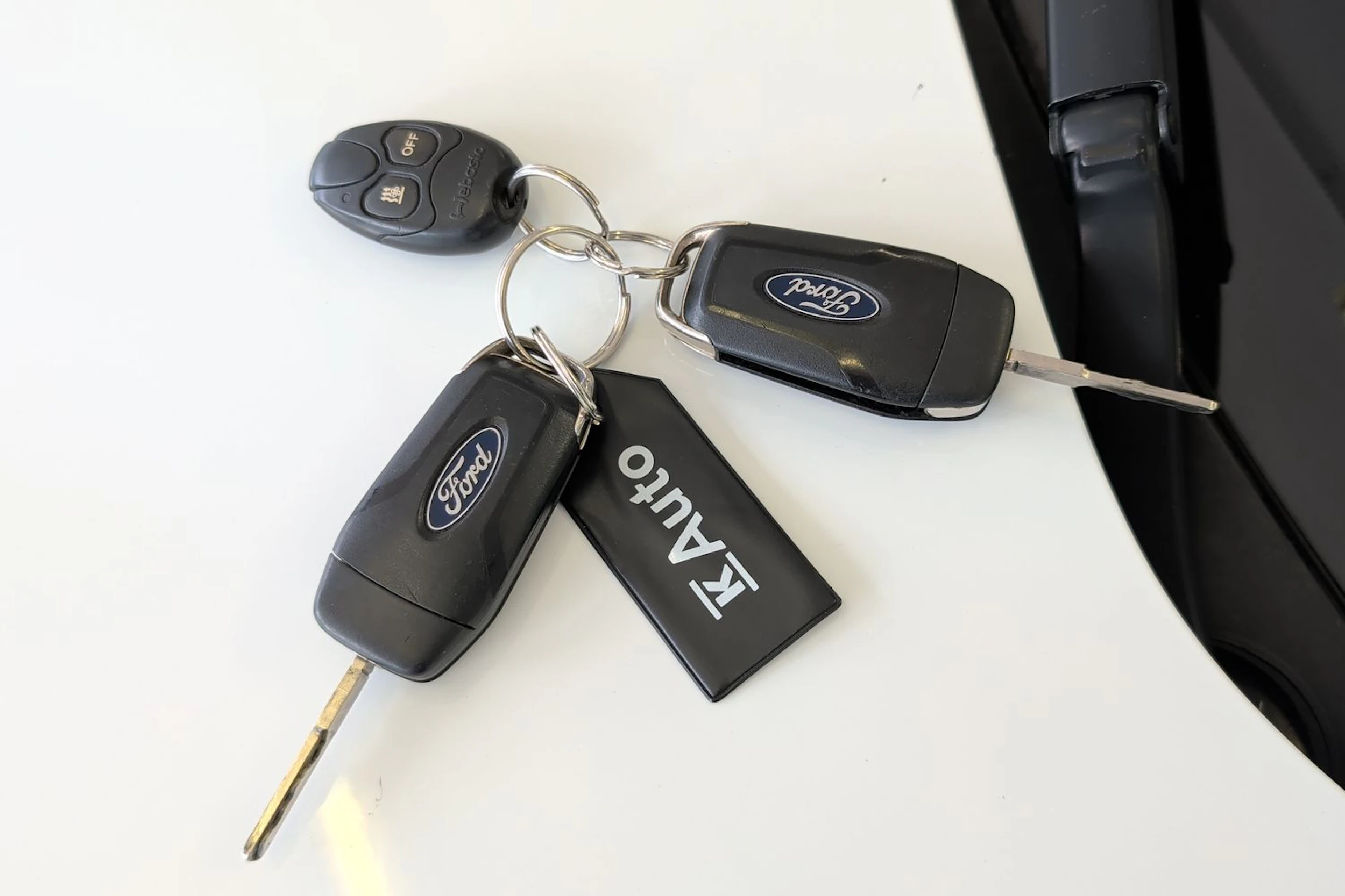valkoinen Ford Mondeo 2018 kuva 23.