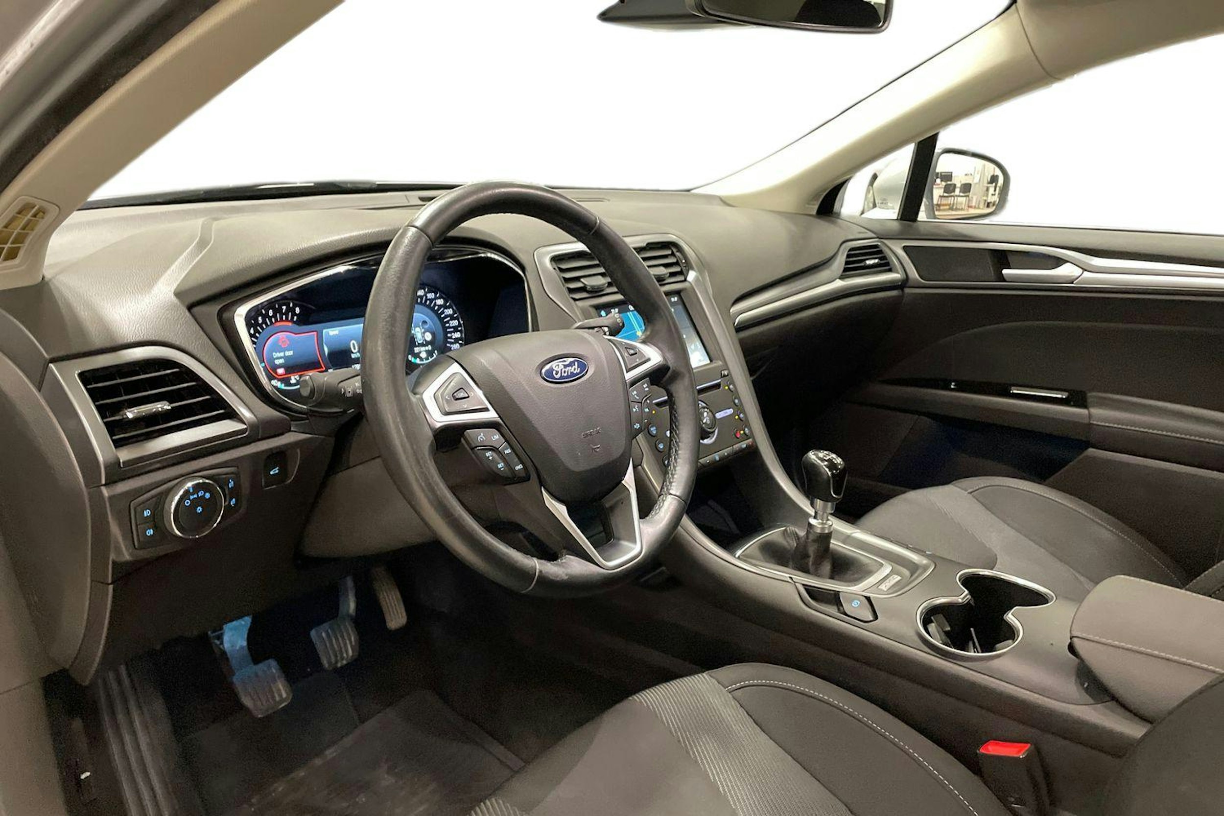 met. harmaa Ford Mondeo 2018 kuva 7.