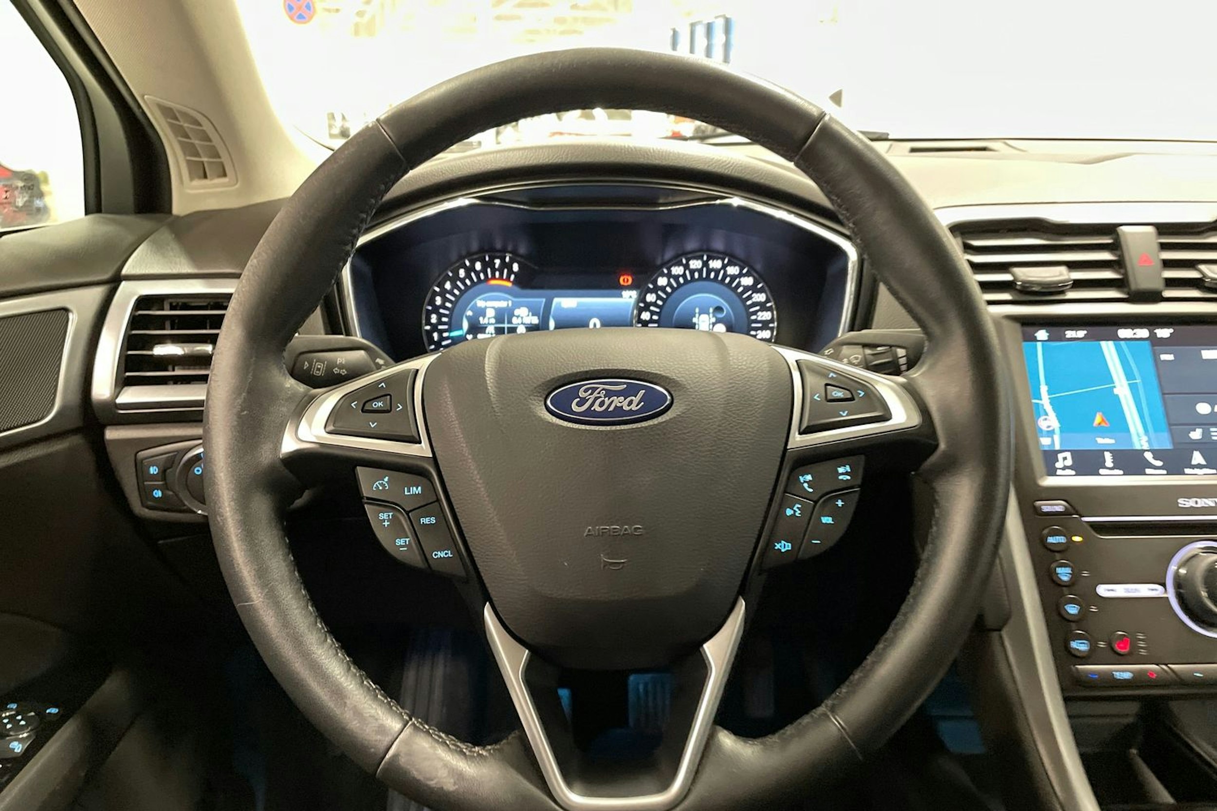 met. harmaa Ford Mondeo 2018 kuva 16.