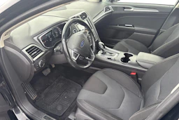 musta Ford Mondeo 2018 kuva 3.