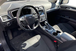 musta Ford Mondeo 2018 kuva 6.