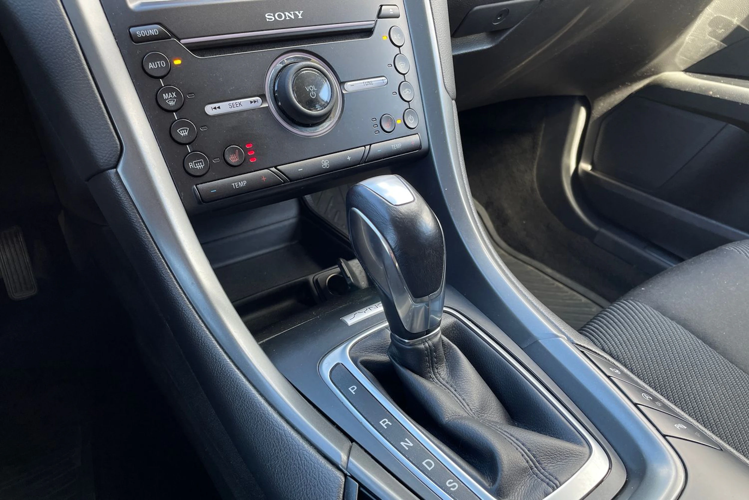 musta Ford Mondeo 2018 kuva 18.